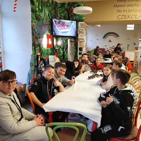 Dnia 7 grudnia z okazji mikołajek uczniowie klasy 6 i 7 wybrali się na wycieczkę do Kielc.