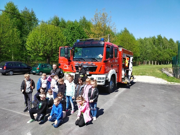 W ramach XVIII Świętokrzyskich Dni Profilaktyki 12 maja ,w naszej szkole odbyło się spotkanie z Funkcjonariuszami Ochotniczej Straży Pożarnej w Wodzisławiu.