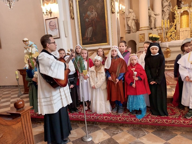 W niedzielę 30 października w naszym parafialnym kościele pod wezwaniem św. Marcina w Wodzisławiu, po raz pierwszy odbył się Korowód Świętych.