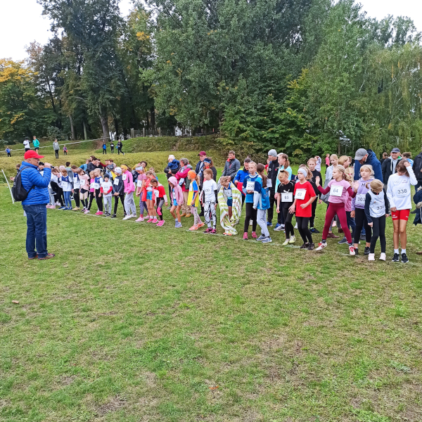 1 października 2022 roku uczniowie z naszej szkoły wzięli udział w XXVII Ogólnopolskich Masowych Biegach Przełajowych zrzeszenia LZS im. Wojciecha Świątka w Wolborzu. 