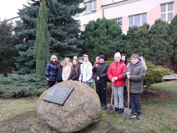 Uczniowie Szkoły Podstawowej w Wodzisławiu, już po raz drugi wzięli udział w międzynarodowym projekcie Krokus.